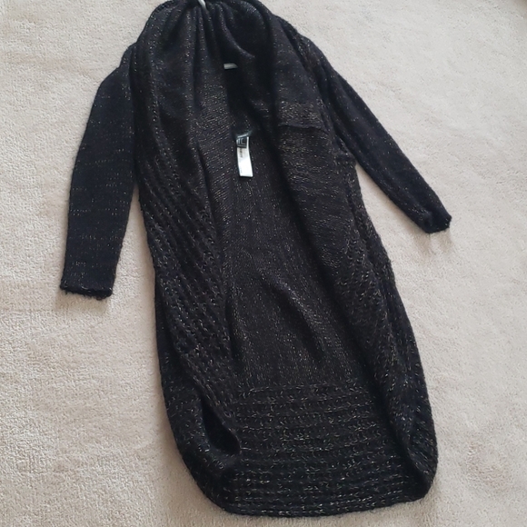 Closet clear out - Picture 5 of 7